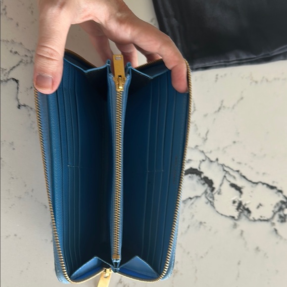 Yves Saint Laurent Blue Leather Zippy Long Wallet with Gold Logo - Picture 8 of 14